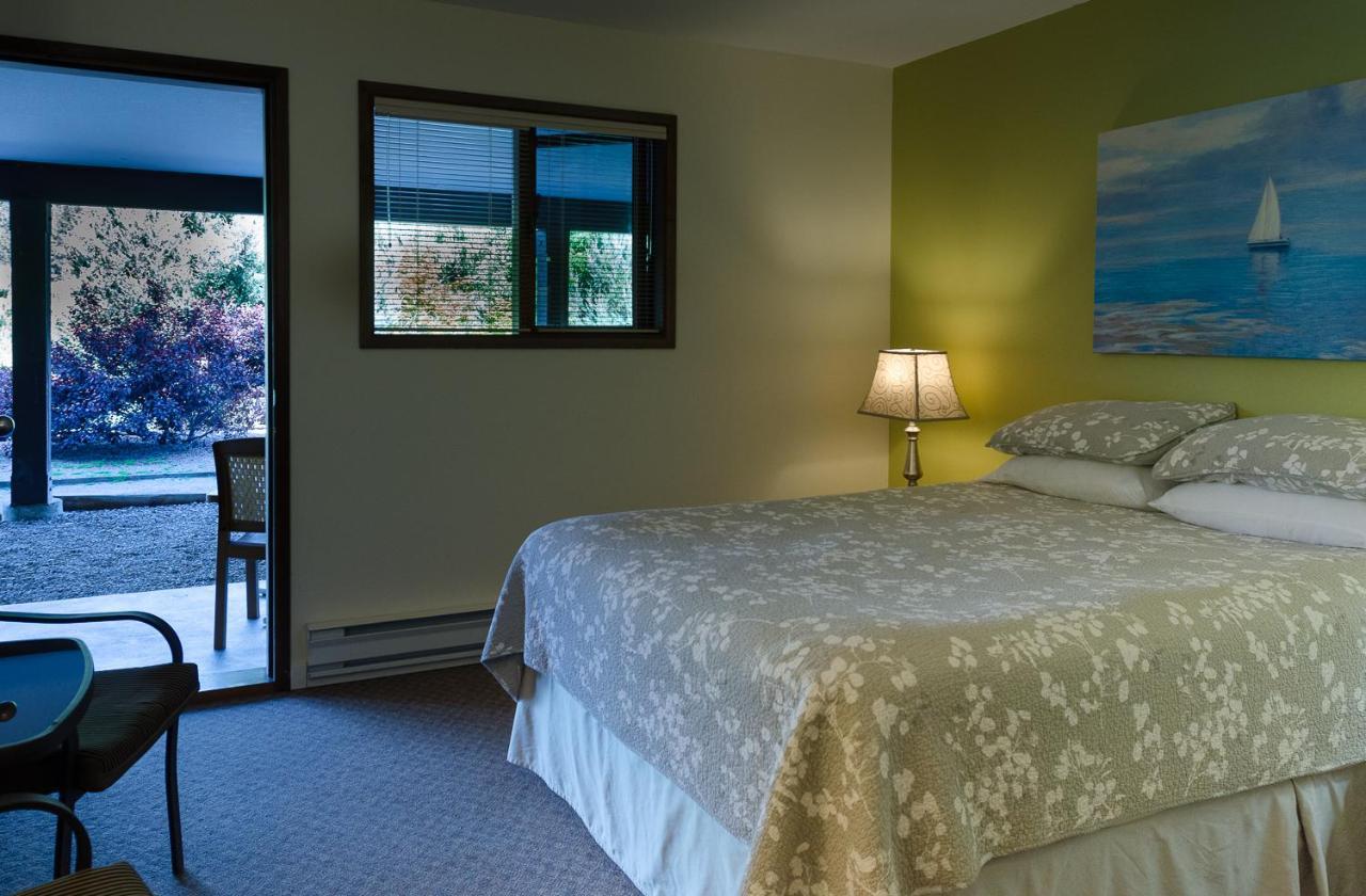 St Andrews By The Lake Golf Resort Kaleden Exteriér fotografie