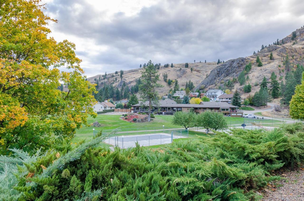 St Andrews By The Lake Golf Resort Kaleden Exteriér fotografie
