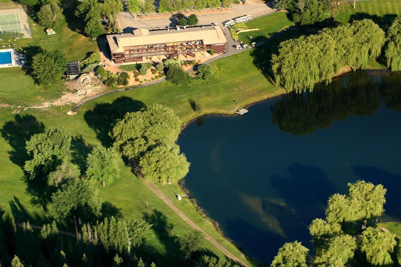 St Andrews By The Lake Golf Resort Kaleden Exteriér fotografie